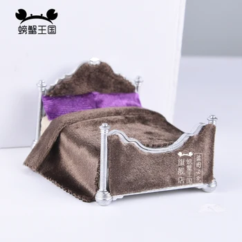 New Dollhouse European Style Double Bed Model Mini Furniture Miniature Accessories Living Room
New Dollhouse European Style Double Bed Model Mini Furniture Miniature Accessories Living Room