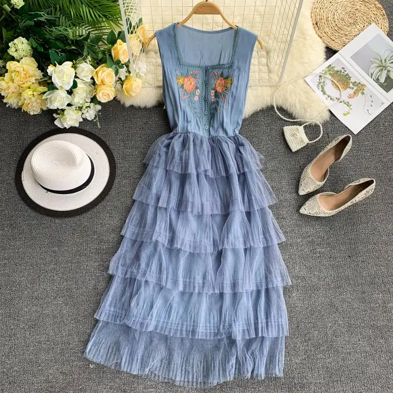 2019 Summer Women Cotton A-line O Collar Embroidery Flowers Vertical Stripes High Waist All-match Cupcake Dress mesh
2019 Summer Women Cotton A-line O Collar Embroidery Flowers Vertical Stripes High Waist All-match Cupcake Dress mesh