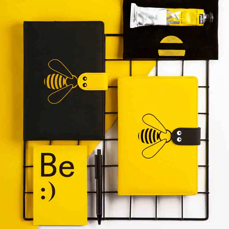 A5 A6 Kawaii Bee Creative Journey Graffiti Sketchbook Notebook PU Leather Blank Grid Line Diary Memo Note Book In Gift Package
A5 A6 Kawaii Bee Creative Journey Graffiti Sketchbook Notebook PU Leather Blank Grid Line Diary Memo Note Book In Gift Package