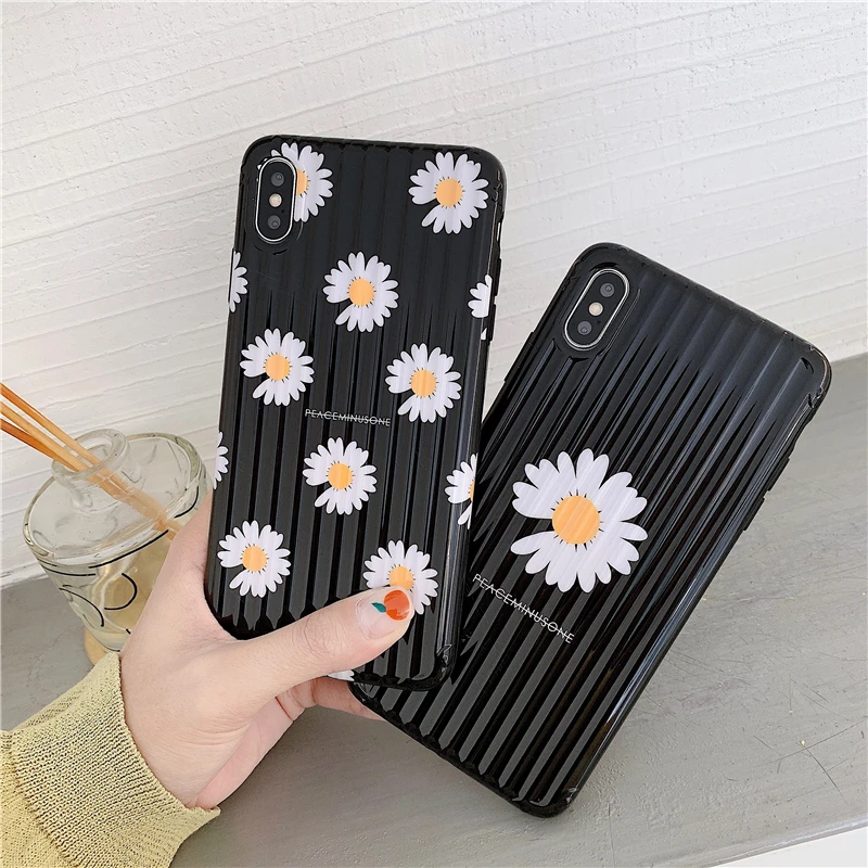 Simple Daisy Flower Pattern Phone Case For iphone 11 Pro Max X XR XS Max 8 7 6 6s plus Back Cover Fashion Stripe Soft Cases Capa
Simple Daisy Flower Pattern Phone Case For iphone 11 Pro Max X XR XS Max 8 7 6 6s plus Back Cover Fashion Stripe Soft Cases Capa