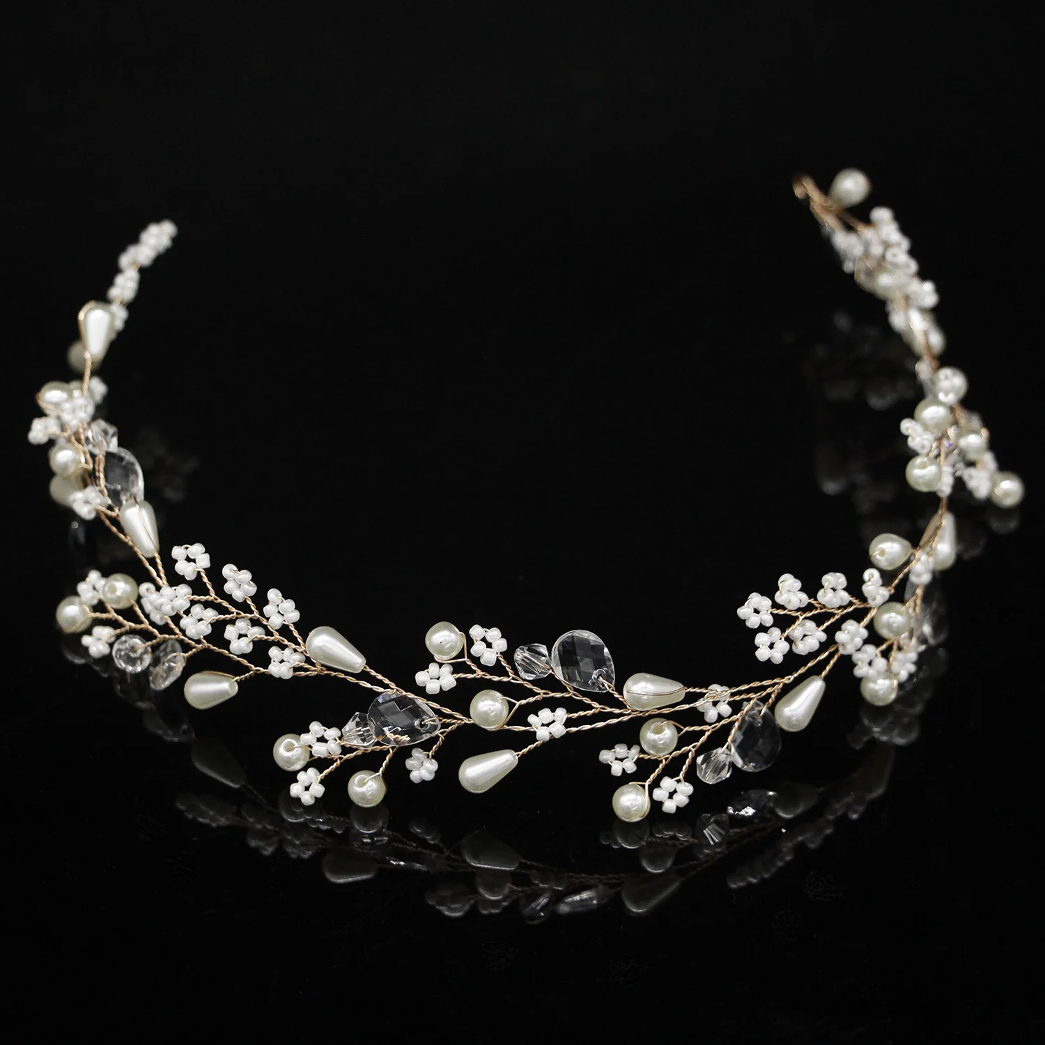 Bridal beaded hair jewellery headdress wedding banquet decoration photography accessories Beaded band wedding hair accessories
Bridal beaded hair jewellery headdress wedding banquet decoration photography accessories Beaded band wedding hair accessories