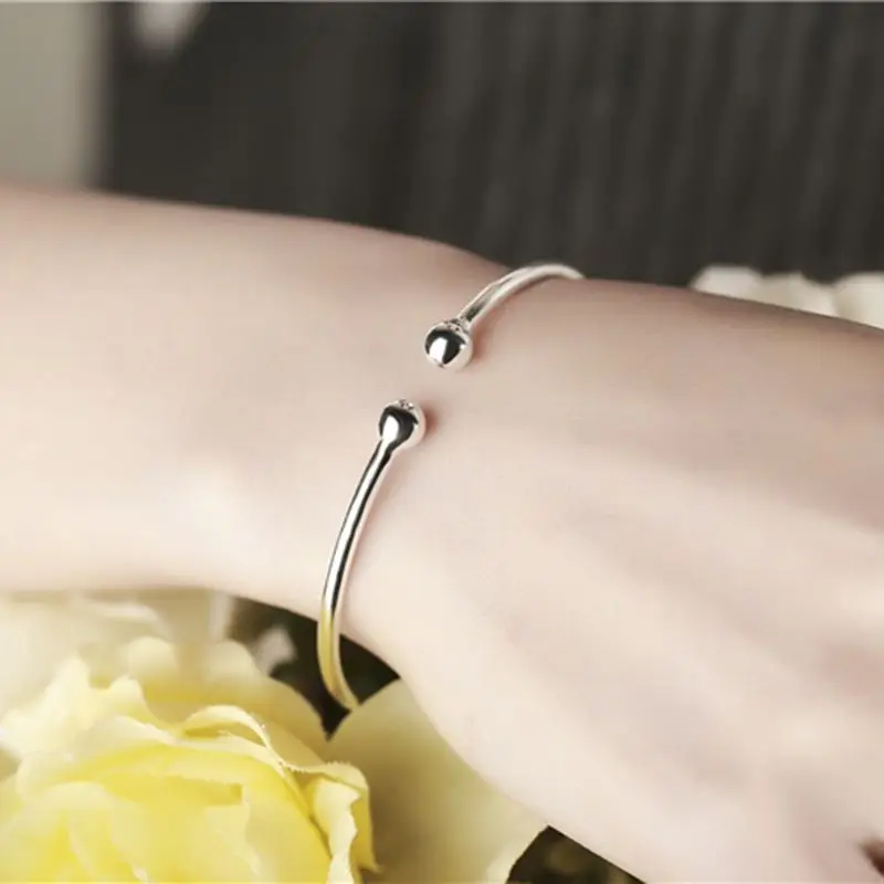Bijoux New Fashion Lady Cuff Open pulseras mujer Simple Harajuku Minimalist Bracelet Bangle For Women Jewelry Girl Gift L187
Bijoux New Fashion Lady Cuff Open pulseras mujer Simple Harajuku Minimalist Bracelet Bangle For Women Jewelry Girl Gift L187