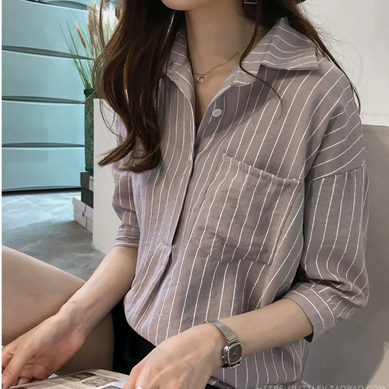 Summer Womens Blouse Shirt Stripe 2019 3/4 sleeve New Plus size Womens Blouses Shirts Loose striped Camisa mujer White/Pink/Gray
Summer Womens Blouse Shirt Stripe 2019 3/4 sleeve New Plus size Womens Blouses Shirts Loose striped Camisa mujer White/Pink/Gray