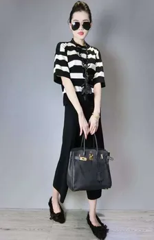 Women's irregular Knit Tops + Wide leg Pants 2 Piece Set 2019 New Laides Summer Short Sleeve Loose Striped Knitted Suit vestidos
Women's irregular Knit Tops + Wide leg Pants 2 Piece Set 2019 New Laides Summer Short Sleeve Loose Striped Knitted Suit vestidos