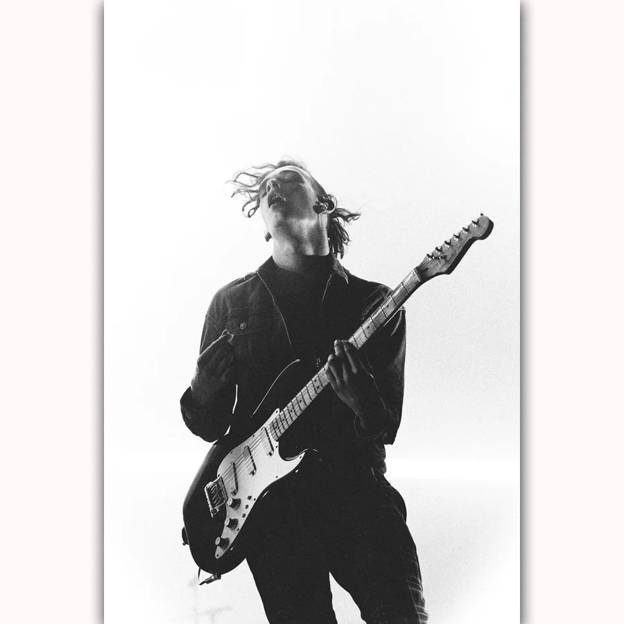 MQ933 Matt Healy The 1975 Rock Music Band Stars Hot New Art Poster Top Silk Light Canvas Home Decor Wall Picture Printings
MQ933 Matt Healy The 1975 Rock Music Band Stars Hot New Art Poster Top Silk Light Canvas Home Decor Wall Picture Printings