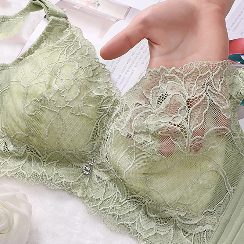 Plus Size Women Ultra thin Bra Full Coverage Sexy Lingerie Soft Wire Free Lace Brassiere Minimizer Bh Bralette D E Cup
Plus Size Women Ultra thin Bra Full Coverage Sexy Lingerie Soft Wire Free Lace Brassiere Minimizer Bh Bralette D E Cup