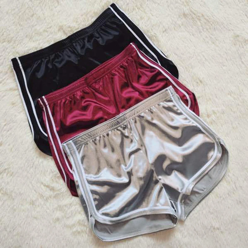 New 2018 Women Shorts Summer Silk Slim Beach Casual White Egde Shorts Hot 
New 2018 Women Shorts Summer Silk Slim Beach Casual White Egde Shorts Hot