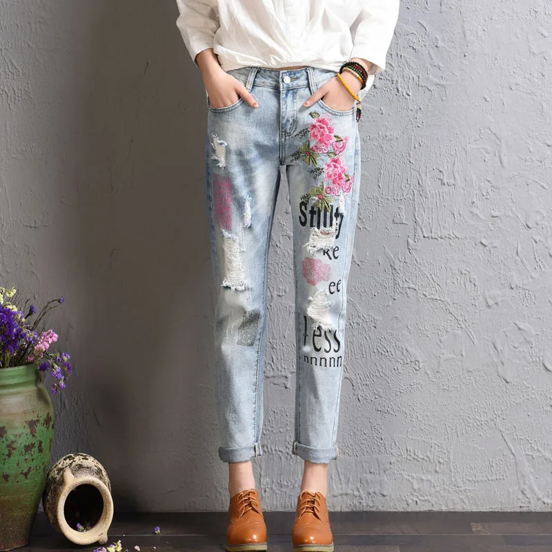 2019 Jeans Woman Cotton Comfortable Blue Flowers Painted Washed Old Hole Loose Straight Pants ankle length Trousers Female a85
2019 Jeans Woman Cotton Comfortable Blue Flowers Painted Washed Old Hole Loose Straight Pants ankle length Trousers Female a85