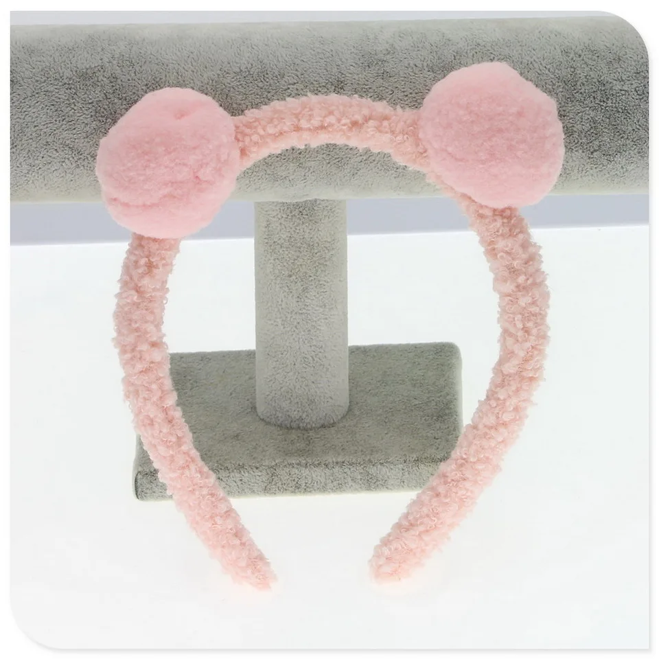 Fur Hair bands With 2 Cute Ball New 2019 hair clips for girls hairband popular Hairbands of hair accessories Skin Color headband
Fur Hair bands With 2 Cute Ball New 2019 hair clips for girls hairband popular Hairbands of hair accessories Skin Color headband
