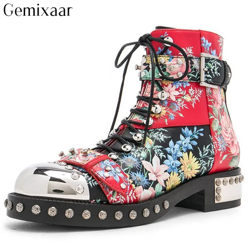 Retro Cow Leather Print Flowers Decor Rivet Women Shoes Round Toe Ankle Buckle Botas Fashion Cross-tied Flower Pattern Botas
Retro Cow Leather Print Flowers Decor Rivet Women Shoes Round Toe Ankle Buckle Botas Fashion Cross-tied Flower Pattern Botas