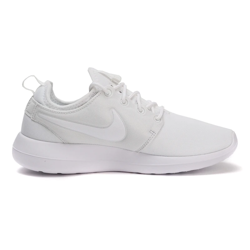 nike roshe one essential