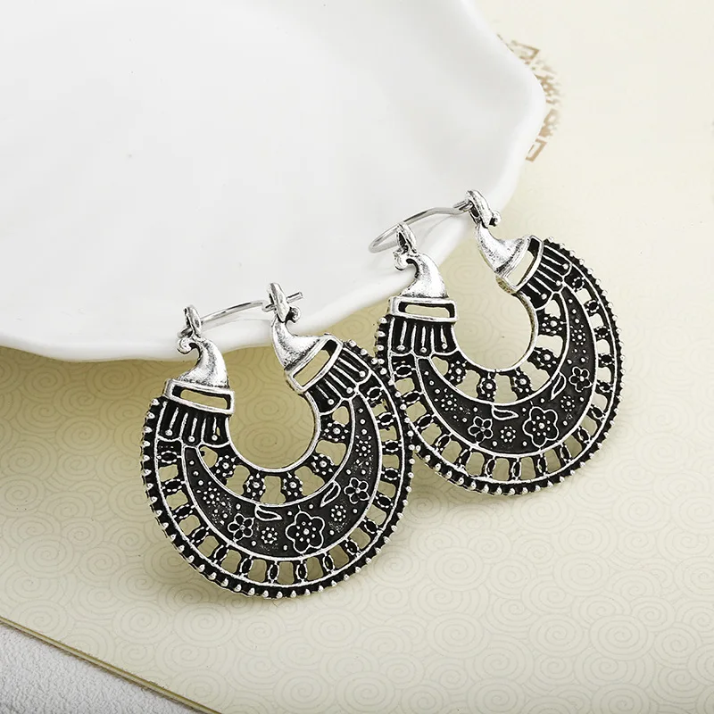 SexeMara New Personalized Statement Earring Vintage Fashion Retro Flowers Ethnic Brincos Antique Bronze Bohemian Drop Earrings
SexeMara New Personalized Statement Earring Vintage Fashion Retro Flowers Ethnic Brincos Antique Bronze Bohemian Drop Earrings