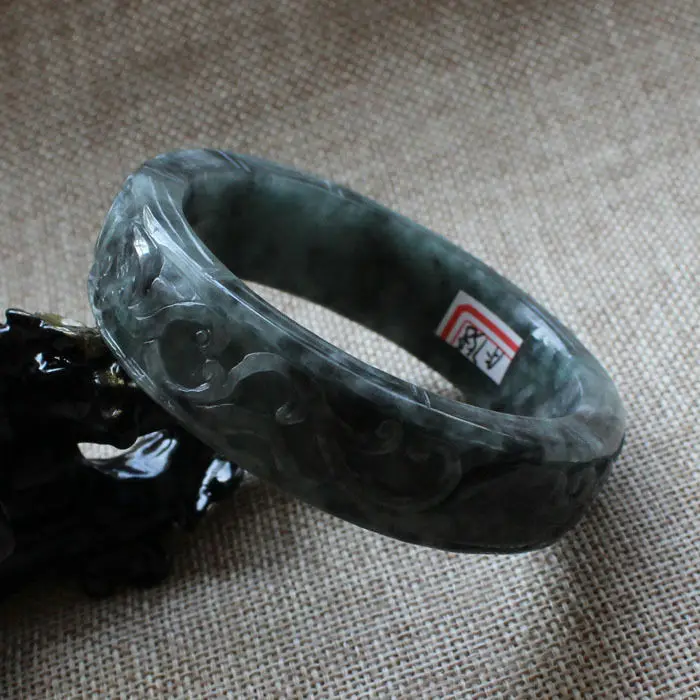 A758 Chinese Hand-carved Emerald Green Black stoneite stone Bracelet Bangle 59mm
A758 Chinese Hand-carved Emerald Green Black stoneite stone Bracelet Bangle 59mm