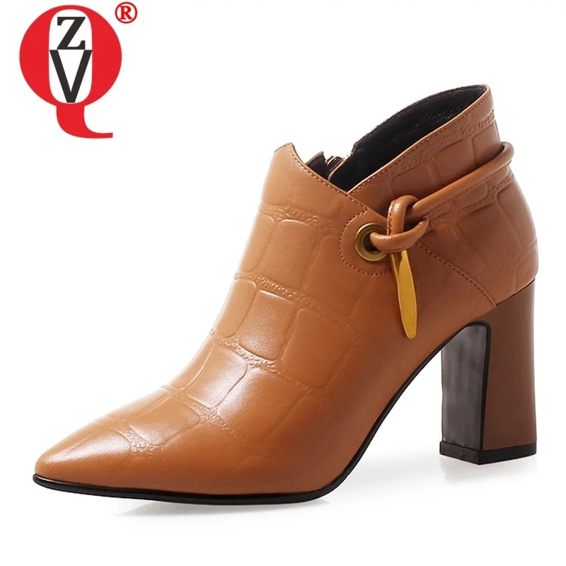 ZVQ woman shoes autumn winter high quality genuine leather ankle boots outside high heels zipper pointed toe plus size shoes
ZVQ woman shoes autumn winter high quality genuine leather ankle boots outside high heels zipper pointed toe plus size shoes