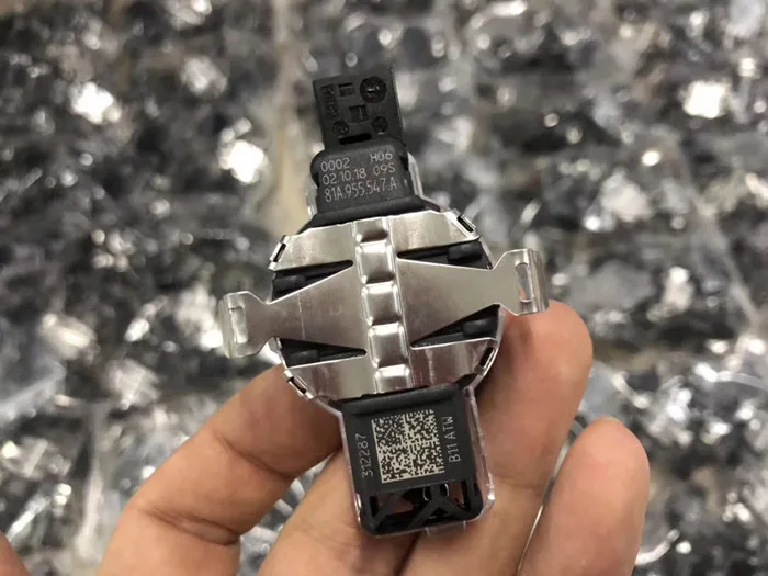 For Audi A6 2016--- A7 2016-- A8 2015-- Q7 2016-- Air Humidity Rain And Light Detection Sensor 81A 955 547 A
For Audi A6 2016--- A7 2016-- A8 2015-- Q7 2016-- Air Humidity Rain And Light Detection Sensor 81A 955 547 A