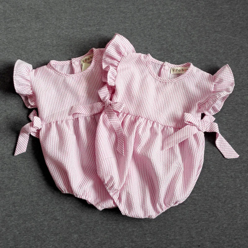 2018new Chic Baby Girl Rompers Pink&White Vertical Striped Bebe Infant Cap Sleeve Jumpsuits With Bows Toddler Summer Clothing
2018new Chic Baby Girl Rompers Pink&White Vertical Striped Bebe Infant Cap Sleeve Jumpsuits With Bows Toddler Summer Clothing