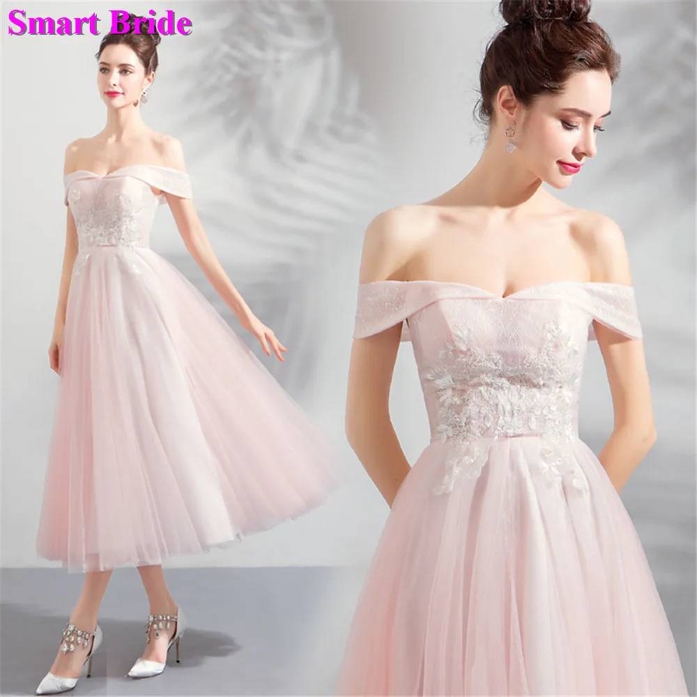 Off the Shoulder Evening Dresses A-line Tulle Lace Party Dress Illusion Tea Length Elegant Gown Lace Up vestidos de noite LY155
Off the Shoulder Evening Dresses A-line Tulle Lace Party Dress Illusion Tea Length Elegant Gown Lace Up vestidos de noite LY155