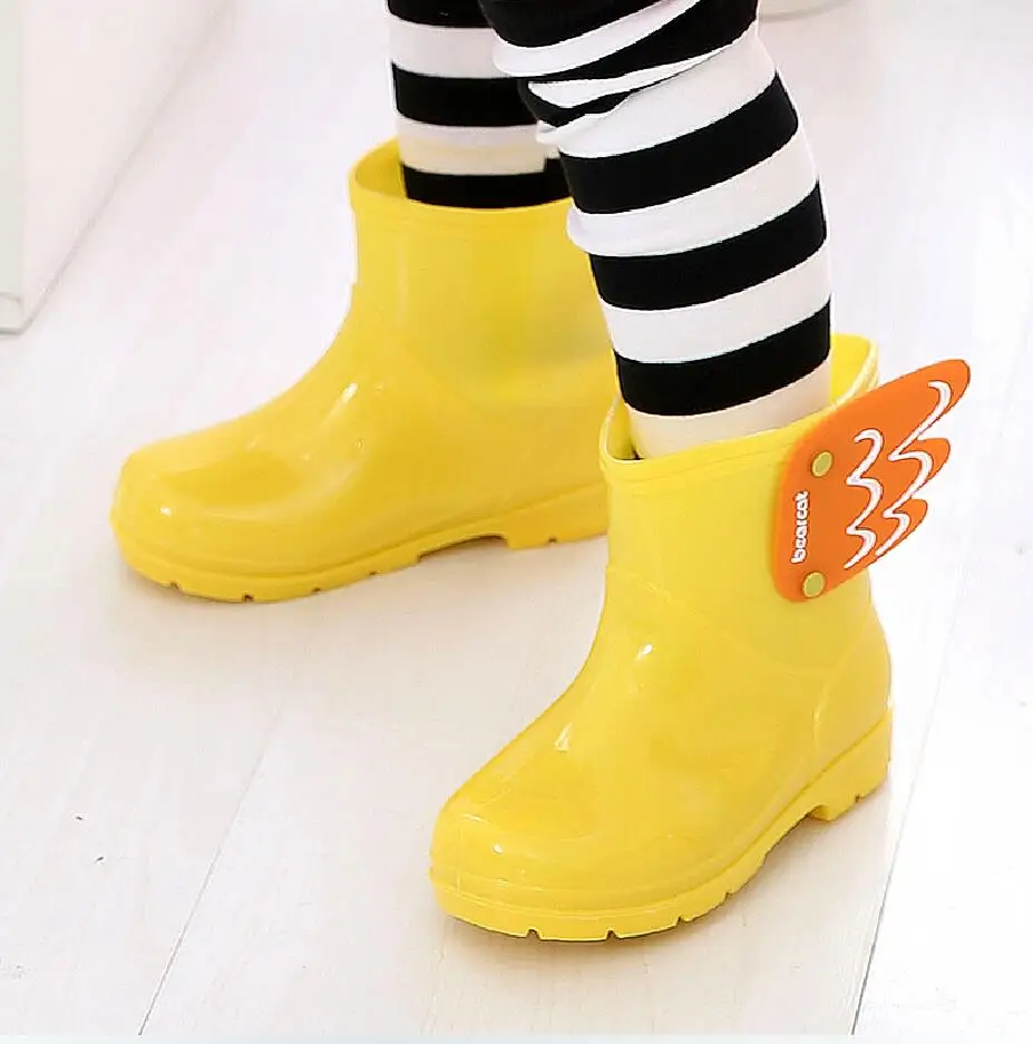 New Children Mid Cut Rain boots Kids Fashion Baby Girls Boys Water Shoes Cartorn Wing Fly Rubber Boots light convenient
New Children Mid Cut Rain boots Kids Fashion Baby Girls Boys Water Shoes Cartorn Wing Fly Rubber Boots light convenient