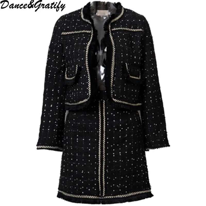New Fall Winter Brand Designer Runway Suit Women's Black Tassel Jacket Tweed Skirt Woolen Blends Christmas Two pieces Set
New Fall Winter Brand Designer Runway Suit Women's Black Tassel Jacket Tweed Skirt Woolen Blends Christmas Two pieces Set
