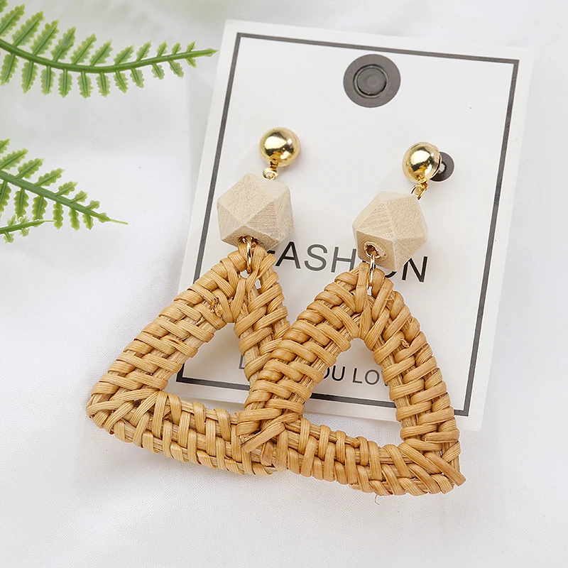 AENSOA 2019 New Korea Geometric Triangle Drop Earrings For Women Ethnic Handmade Rattan Straw Braid Bamboo Earring Beach Jewelry
AENSOA 2019 New Korea Geometric Triangle Drop Earrings For Women Ethnic Handmade Rattan Straw Braid Bamboo Earring Beach Jewelry