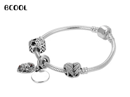 100%925 Sterling Silver Original 1:1, Fashionable Silver Charm Bracelet, Suitable For Women Crystal Beads Bracelet Jewelry 
100%925 Sterling Silver Original 1:1, Fashionable Silver Charm Bracelet, Suitable For Women Crystal Beads Bracelet Jewelry