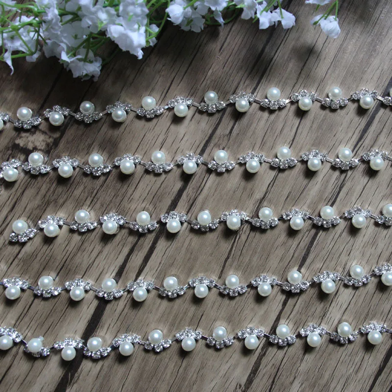 Free Shipping 5 yards Crystal Rhinestone Trim, Rhinestone Applique, Bridal Applique,Wedding Applique,Rhinestone Chain TONG007
Free Shipping 5 yards Crystal Rhinestone Trim, Rhinestone Applique, Bridal Applique,Wedding Applique,Rhinestone Chain TONG007
