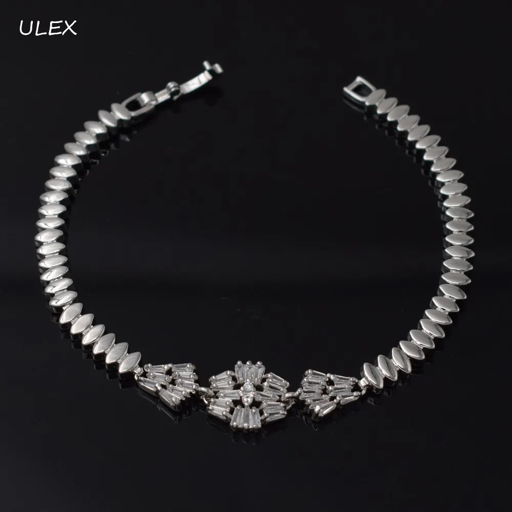 New Trendy 2018 Cubic Zirconia Jewelry Silver Color Leaf Charm CZ Crystal Female Bracelets Bangles For Women zz3
New Trendy 2018 Cubic Zirconia Jewelry Silver Color Leaf Charm CZ Crystal Female Bracelets Bangles For Women zz3