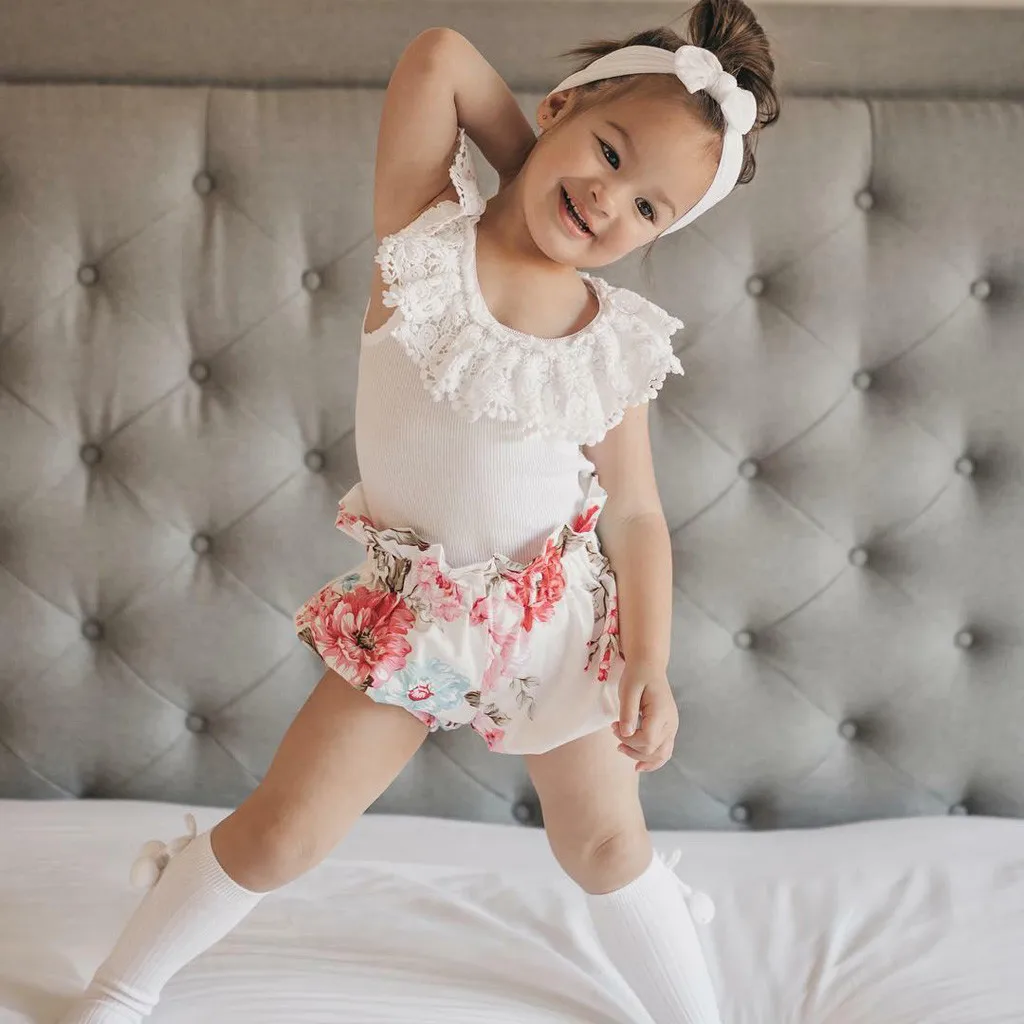 Infant Kids Child Baby Sets For Girls Lace Sleeveless Vest Tops +Floral Shorts Summer 2019 2Piece Baby Suit Clothes Outfits 4
Infant Kids Child Baby Sets For Girls Lace Sleeveless Vest Tops +Floral Shorts Summer 2019 2Piece Baby Suit Clothes Outfits 4