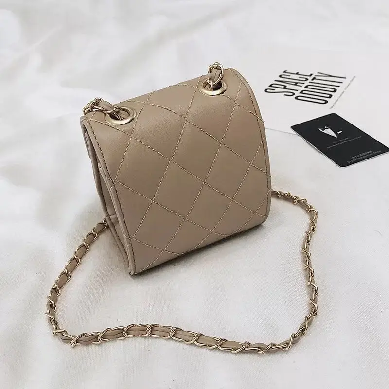Women's Messenger Bag handbag Chain Strap Diagonal Lady Bag Luxury Women's Bag Tote Lady Designer Design bags for women 2019
Women's Messenger Bag handbag Chain Strap Diagonal Lady Bag Luxury Women's Bag Tote Lady Designer Design bags for women 2019