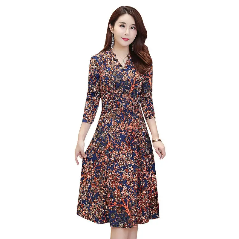 2019 Spring Women Vintage Floral Dress Female Print Long Sleeve Knee-Length A-Line Casual Dress Elegant Lady Party Dresses M113
2019 Spring Women Vintage Floral Dress Female Print Long Sleeve Knee-Length A-Line Casual Dress Elegant Lady Party Dresses M113