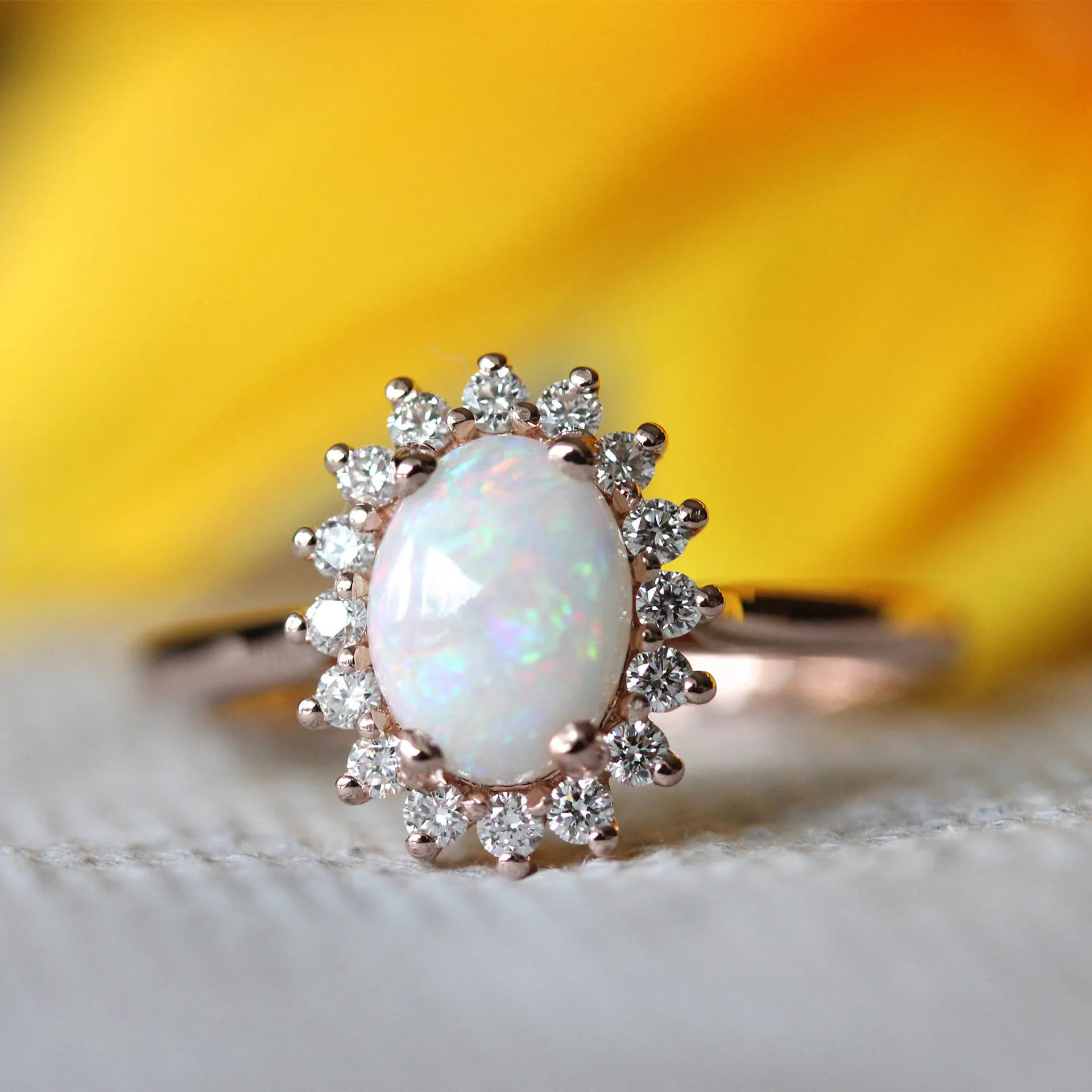 2019 New design Egg oval shape Rose Gold silver color engagement ring for women brand wholesale party gift jewelry r5020
2019 New design Egg oval shape Rose Gold silver color engagement ring for women brand wholesale party gift jewelry r5020