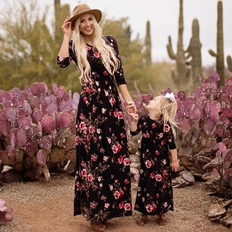 European American Style Family Matching Outfits Long skirt 2019 Autumn Mother Daughter Flower Dress Sleeveless Beach Dresses
European American Style Family Matching Outfits Long skirt 2019 Autumn Mother Daughter Flower Dress Sleeveless Beach Dresses