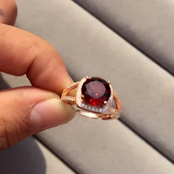 [MeiBaPJ Fine Quality Natural Red Garnet Gemstone Trendy Ring for Women Real 925 Sterling Silver Charm Fine Jewelry
[MeiBaPJ Fine Quality Natural Red Garnet Gemstone Trendy Ring for Women Real 925 Sterling Silver Charm Fine Jewelry