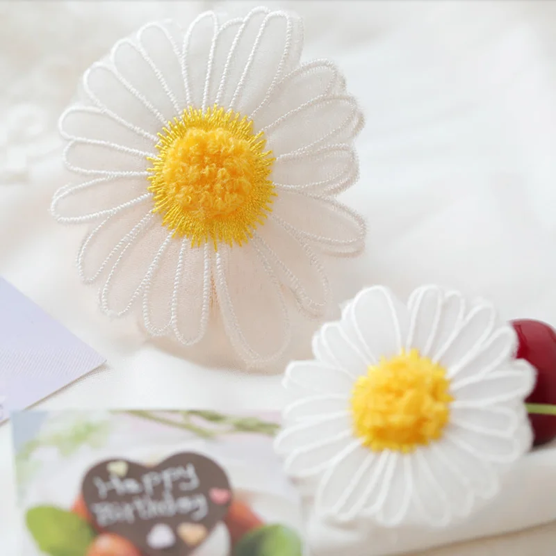 10 Pcs/Lot White with yellow Sunflower Organza lace trim applique for clothing Flower Patch Sew on decoration-Ali
10 Pcs/Lot White with yellow Sunflower Organza lace trim applique for clothing Flower Patch Sew on decoration-Ali