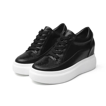 Leather white shoes 2019 spring new Korean version of rhinestone casual shoes muffin soft bottom student shoes size35--39
Leather white shoes 2019 spring new Korean version of rhinestone casual shoes muffin soft bottom student shoes size35--39