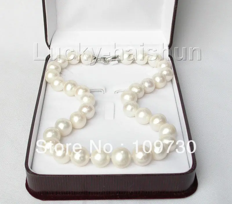 Jewelry 001052 14mm round white freshwater pearls necklace Platinum Plated clasp
Jewelry 001052 14mm round white freshwater pearls necklace Platinum Plated clasp