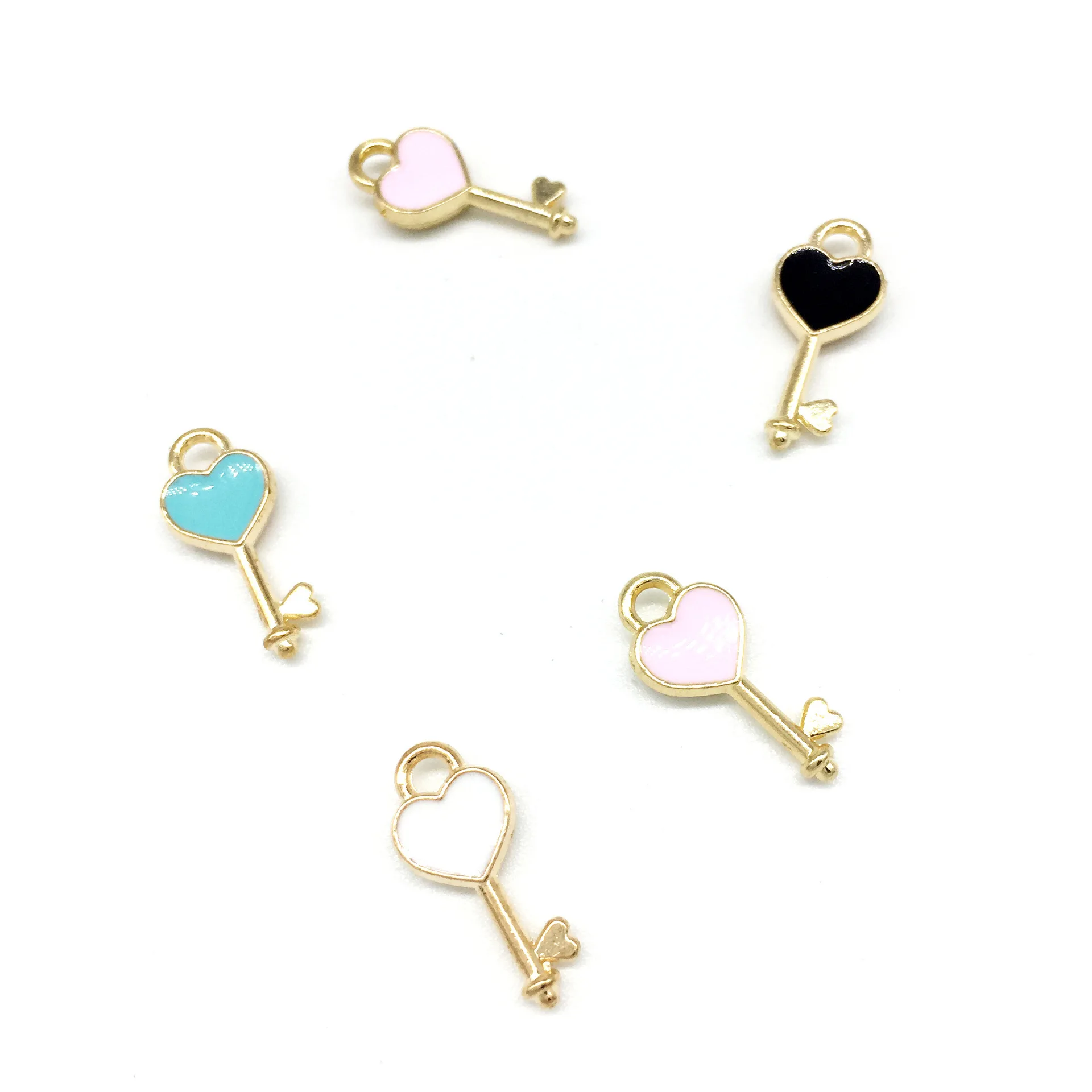30pcs/lot New 7*16mm Heart Shape Key Enamel Pendant Carousel Charms for DIY Bracelet Necklace
30pcs/lot New 7*16mm Heart Shape Key Enamel Pendant Carousel Charms for DIY Bracelet Necklace