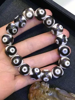 Treasure Magic Power Magic LKbrother Royal Magic Tibetan Old Agate 3 eye Tiger Tooth Totem 14mm dZi Bead Bracelet
Treasure Magic Power Magic LKbrother Royal Magic Tibetan Old Agate 3 eye Tiger Tooth Totem 14mm dZi Bead Bracelet