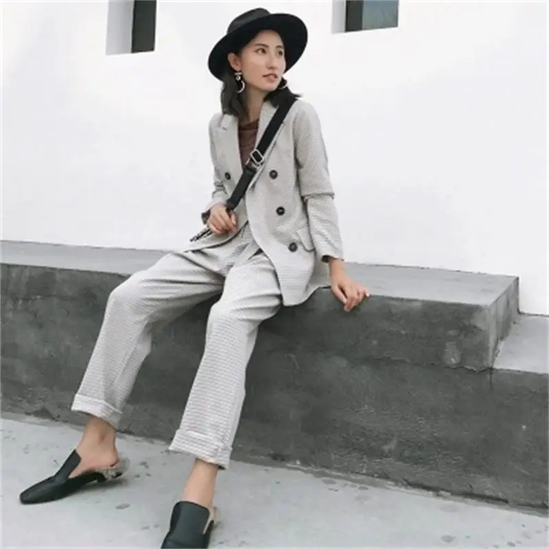 Plaid suit suit female autumn New casual fashion British style temperament suit + Pants two-piece
Plaid suit suit female autumn New casual fashion British style temperament suit + Pants two-piece