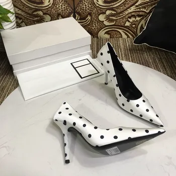 Pointed Toe Silk High Heels Polka Dot Sweet Lady Party Wedding Shoes Shallow Slip-on Bride Bridesmaid Thin Heels Women Pumps
Pointed Toe Silk High Heels Polka Dot Sweet Lady Party Wedding Shoes Shallow Slip-on Bride Bridesmaid Thin Heels Women Pumps
