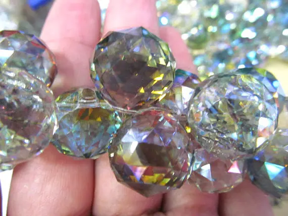 larger 20mm 30mm Crystal like crystal beads drop cube Faceted AB mystic rainbow purple grey blue loose bead beads 
larger 20mm 30mm Crystal like crystal beads drop cube Faceted AB mystic rainbow purple grey blue loose bead beads