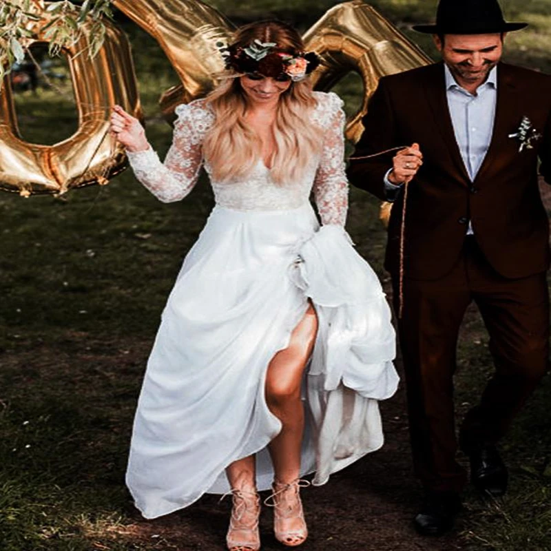Romantic Illusion Lace Long Sleeve V-Neck Chiffon A-Line Beach Wedding Dresses boho wedding dress Vintage Bridal Gowns
Romantic Illusion Lace Long Sleeve V-Neck Chiffon A-Line Beach Wedding Dresses boho wedding dress Vintage Bridal Gowns