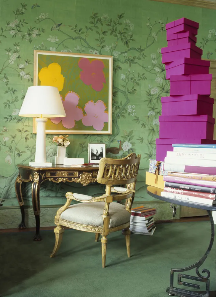 Customized Classic elegant Hand-painted silk wallpaper painting flowers with birds many patterns and background optional
Customized Classic elegant Hand-painted silk wallpaper painting flowers with birds many patterns and background optional