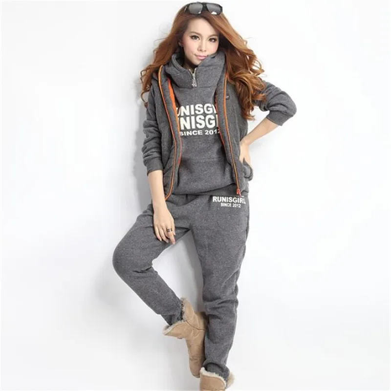women's casual hoodie Korean version of the hooded fleece thickening sweater three-piece 2018 Autumn winter prints warm Suit
women's casual hoodie Korean version of the hooded fleece thickening sweater three-piece 2018 Autumn winter prints warm Suit