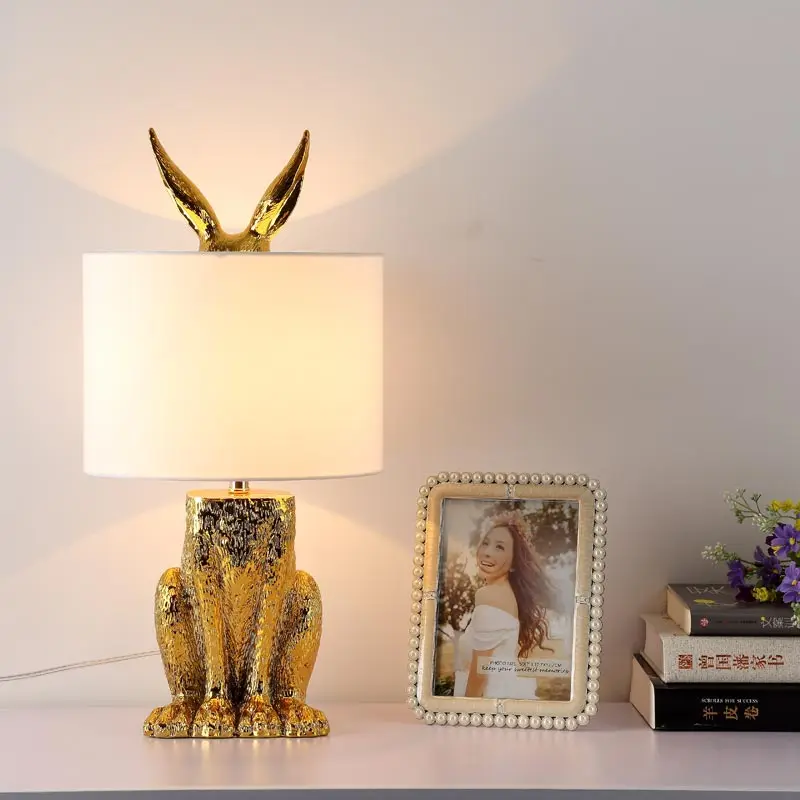 Modern Gold Table Lamp Lustre Design Light Fixtures Living Room Bedroom Bedside Office Art Decor Home Lighting Fabric Lampshade
Modern Gold Table Lamp Lustre Design Light Fixtures Living Room Bedroom Bedside Office Art Decor Home Lighting Fabric Lampshade