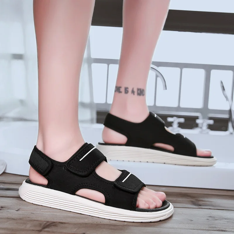 UNN Rome Style Shoes Slides 2019 Summer Beach Slippers Men Casual Sandals Flip Flops Gray Black Flat Sandal
UNN Rome Style Shoes Slides 2019 Summer Beach Slippers Men Casual Sandals Flip Flops Gray Black Flat Sandal