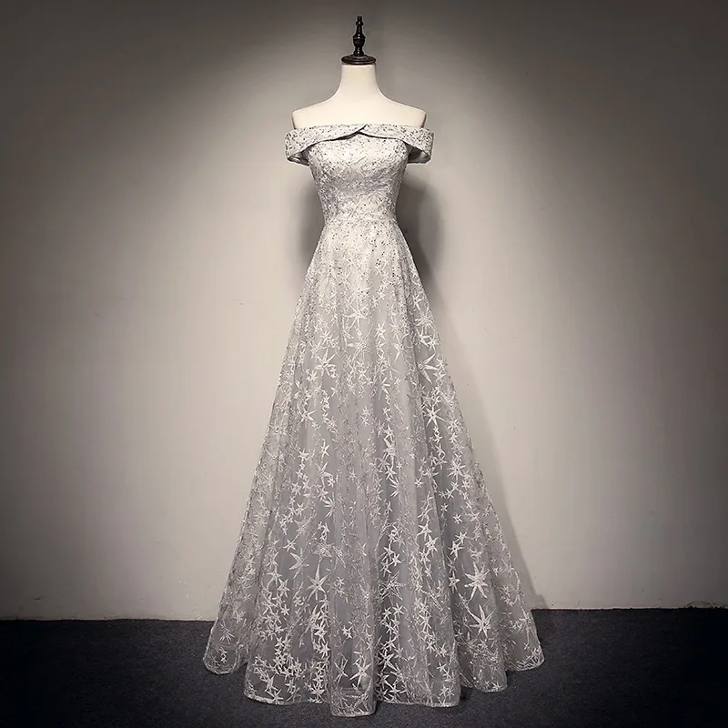 Banquet Evening Dresses 2019 New Noble Elegant Silver Prom Dresses a Line Sexy Off the Shoulder Sequined Embroidery Lace on Net
Banquet Evening Dresses 2019 New Noble Elegant Silver Prom Dresses a Line Sexy Off the Shoulder Sequined Embroidery Lace on Net