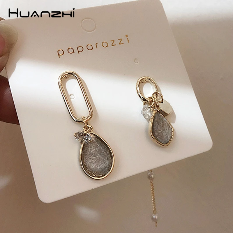 HUANZHI 2019 new Korean Design Geometric Irregularity Crystal Zircon Pearl Asymmetry Long Earrings for Women Girl Party Gift
HUANZHI 2019 new Korean Design Geometric Irregularity Crystal Zircon Pearl Asymmetry Long Earrings for Women Girl Party Gift