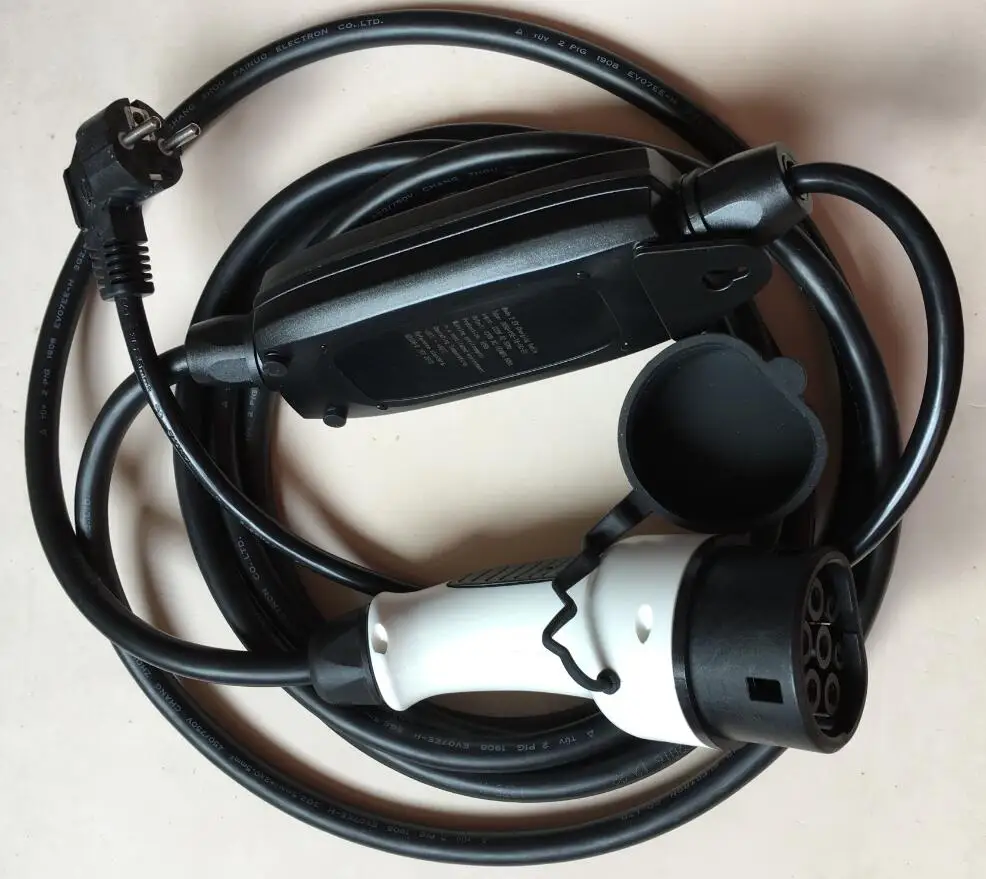 DUOSIDA IEC 62196 standard Type 2 NEW ELECTRIC CAR CHARGER EVSE LEVEL 2 OEM IEC 62196-2 / 16A Type 2 electric vehicle charger
DUOSIDA IEC 62196 standard Type 2 NEW ELECTRIC CAR CHARGER EVSE LEVEL 2 OEM IEC 62196-2 / 16A Type 2 electric vehicle charger