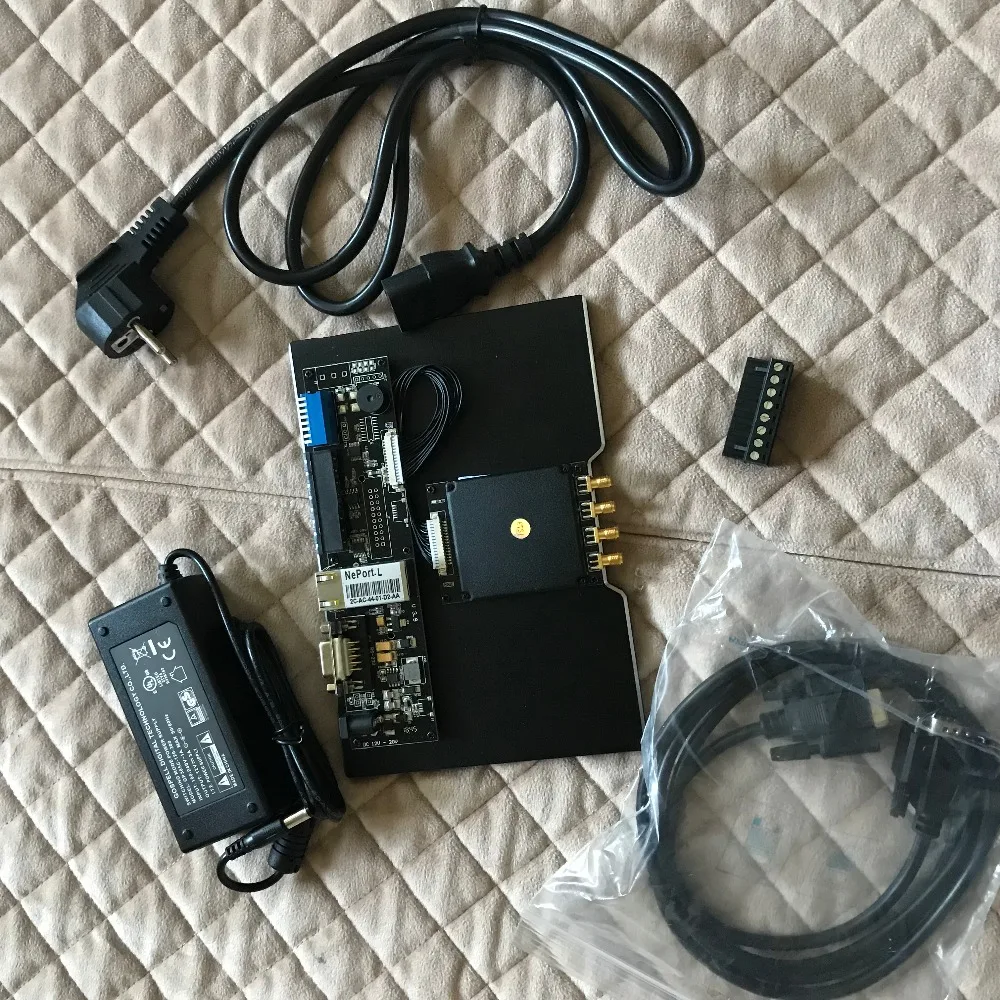 860-960mhz four channel impinj rfid reader module with development board TCP/IP Ethernet rs232
860-960mhz four channel impinj rfid reader module with development board TCP/IP Ethernet rs232